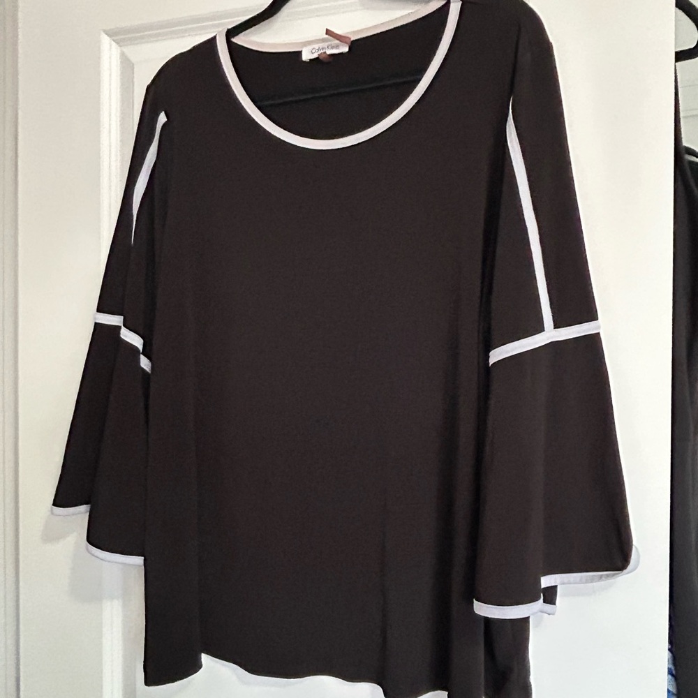 Calvin Klein Black and White Bell Sleeve Blouse - Size 1X